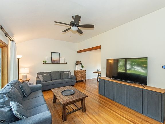 2nd image of 6 Honeyman Dr