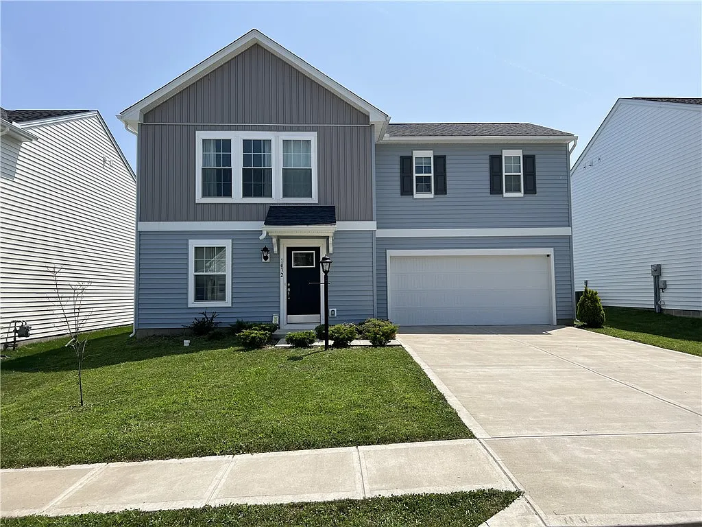 1032 Colonial Dr photo 1