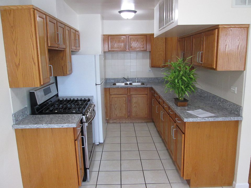 1st image of 5335 N California Ave #508