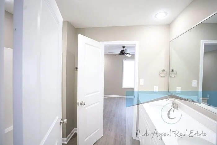 7001 Johnson Ave — Photo 14