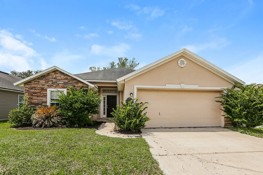 3 bed, 2.0 bath, 1506 sqft, $2,025 — Photo 1