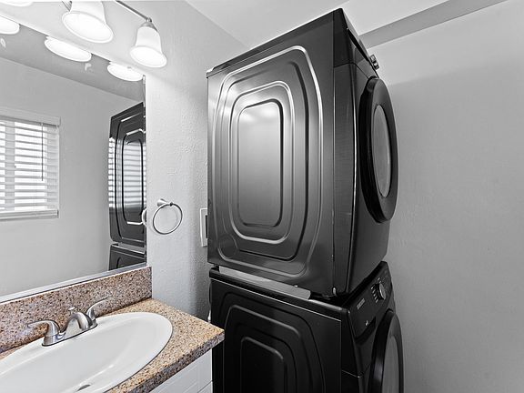 4th image of 400 Merrimac Way APT 55