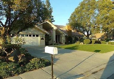 2nd image of 1701 Club View Dr