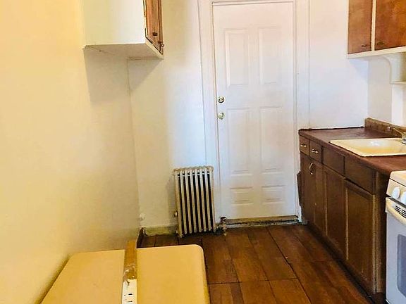 5th image of 32-28 61st St #B