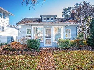 345 Ridgeway St, Saint Joseph, MI 49085