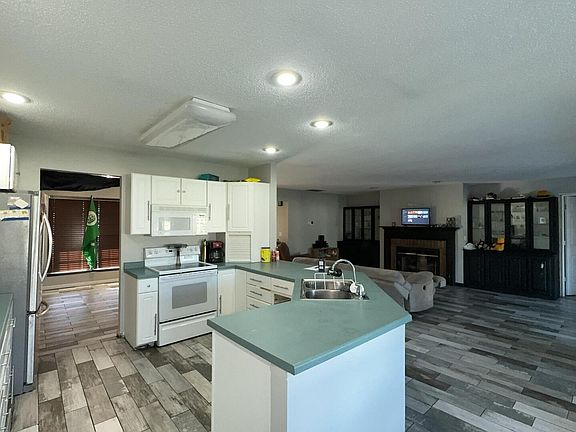5th image of 3020 Teakwood Ln