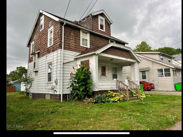 116 Oakwood St