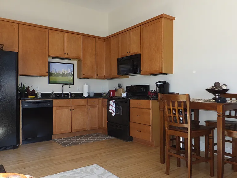92 Hasell St — Photo 3