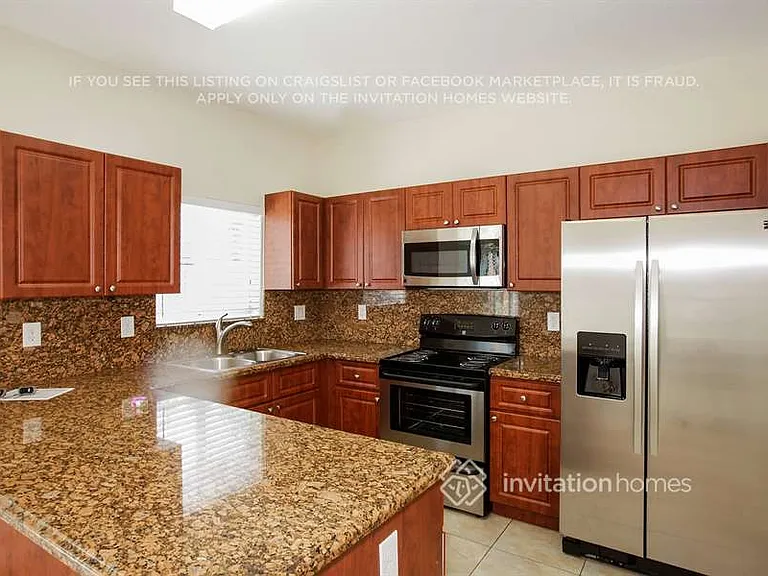 4633 SW 164th Ct — Photo 4