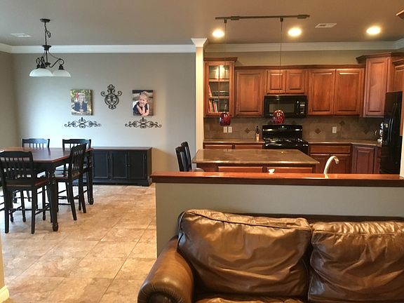 Living looking into kitchen