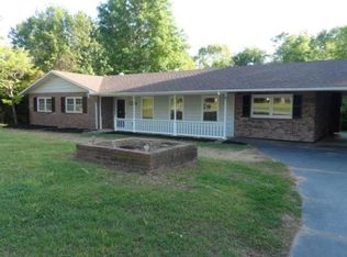 1411 Hiawassee Dr, Seneca, SC 29672