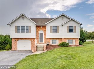 159 Mystic Moon Dr, Falling Waters, WV 25419