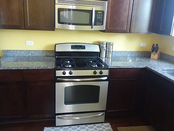 4th image of 1134 W Granville Ave #803