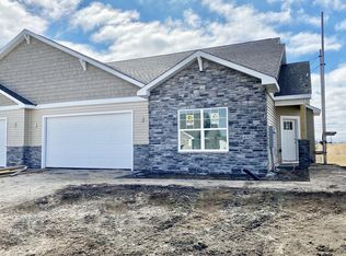 495 Bella Vista Ct, Huxley, IA 50124