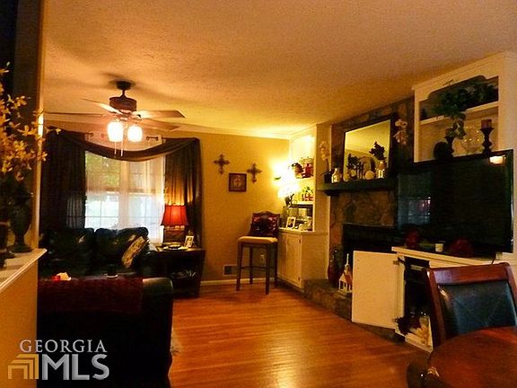 5th image of 205 Pauline Dr