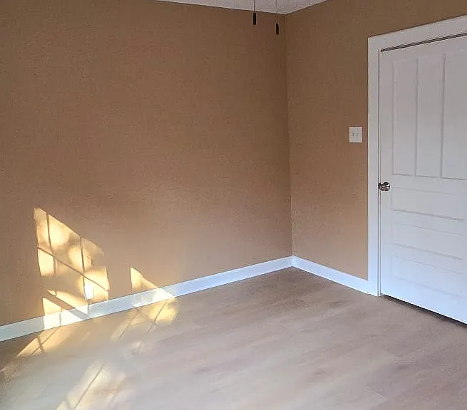 1119 Commerce Dr — Photo 5