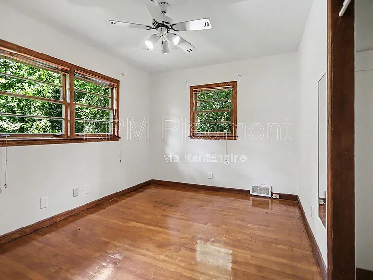 1903 Winthrop Dr SE — Photo 17