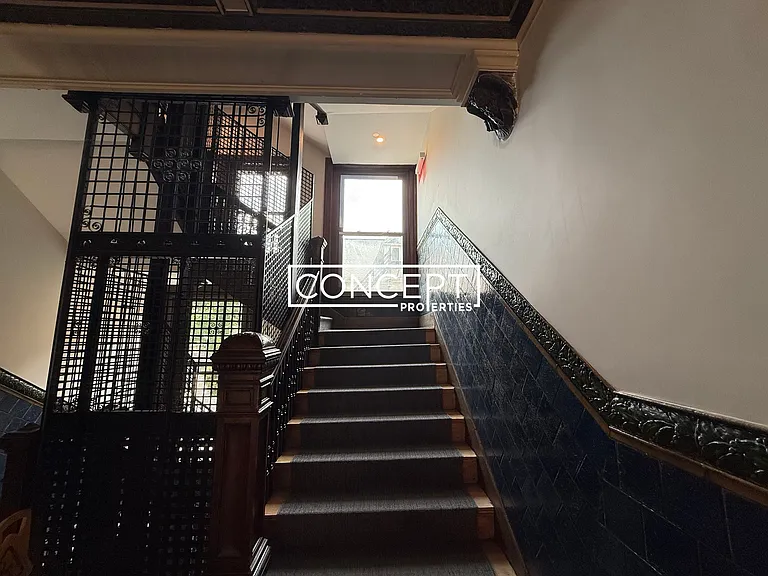 Sewall Ave — Photo 6