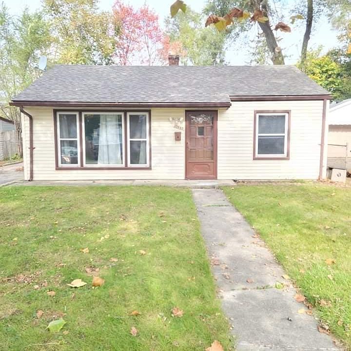 1st image of 35640 Glen St