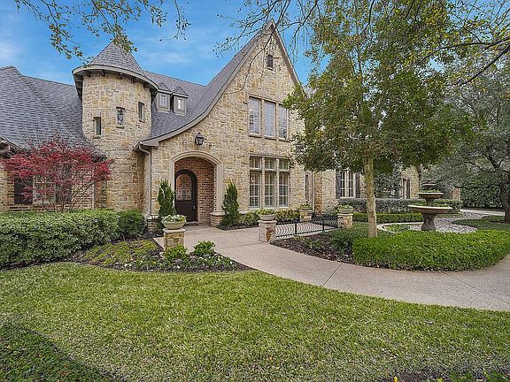 3rd image of 2904 Corkwood Cir