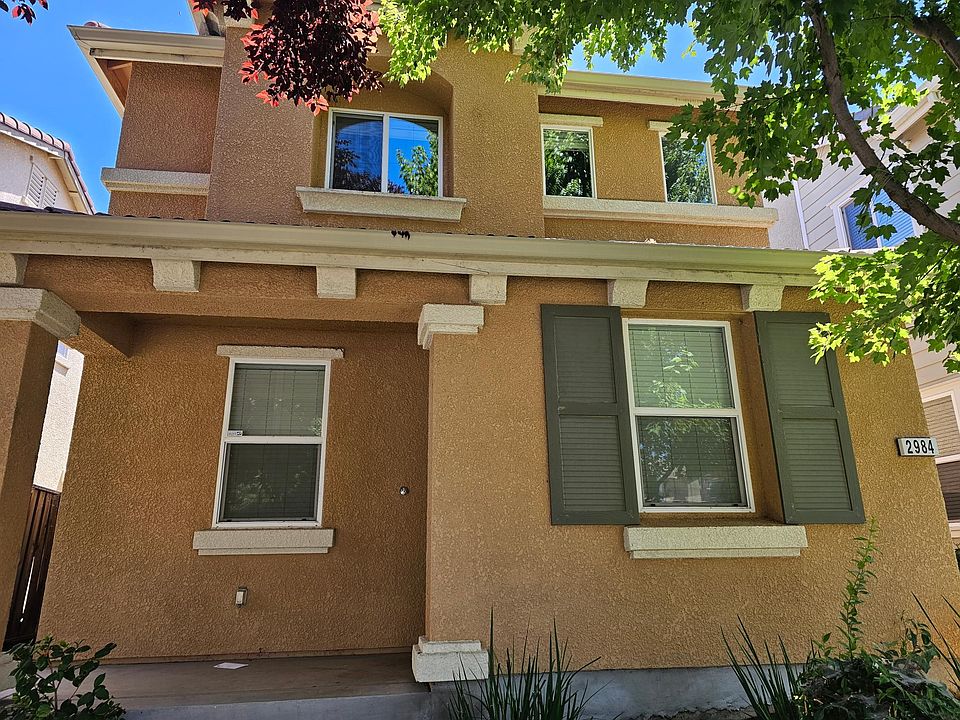 2nd image of 2984 Club Center Dr