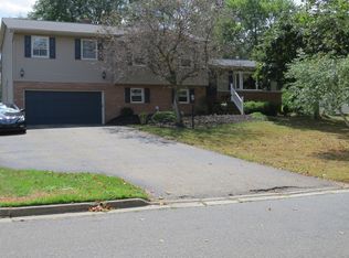 1610 Raywood Rd, Alliance, OH 44601