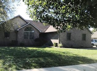 467 W Fairway Dr, Brazil, IN 47834