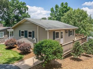 327 Lake Forest Dr, New London, NC 28127