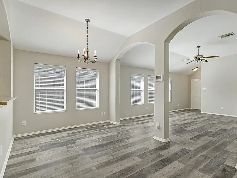 4762 Wind Trace Dr — Photo 10
