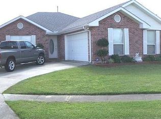 14 Robert Cir, Gretna, LA 70056