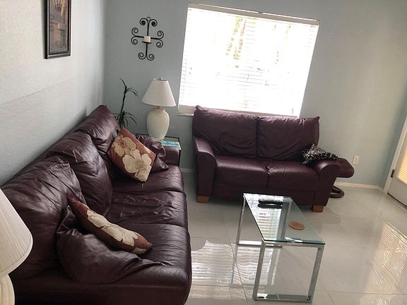3rd image of 1051 Forrest Nelson Blvd #N