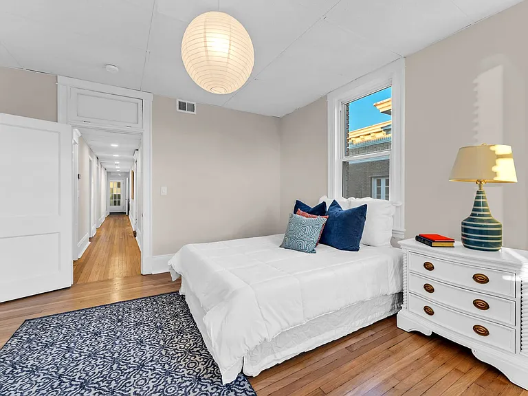 The Woodrow at 300 E 30th Street — Photo 41