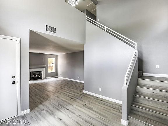 4th image of 9805 Peseo Cresta Ave