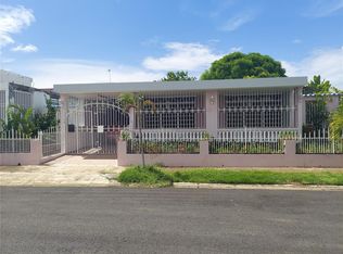 Urb Levittown Lakes Monsita Ferrer H J 21, Toa Baja, PR 00949