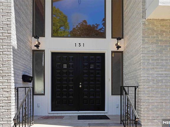 3rd image of 131 Haase Ave