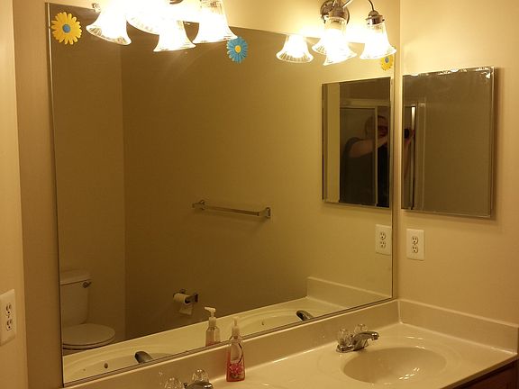 Dual vanity