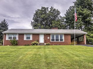 1648 Monterey Rd NE, Roanoke, VA 24019