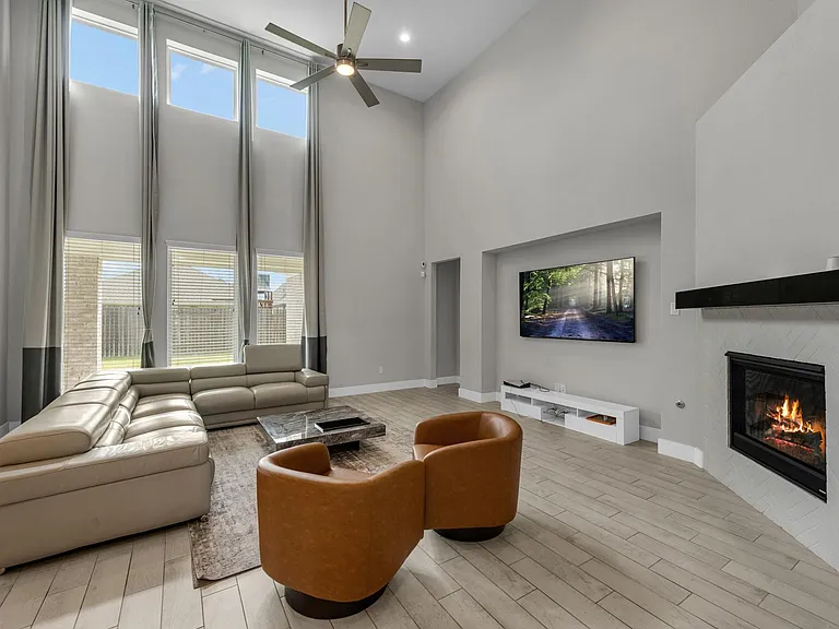 1569 Sunrise Gables Dr — Photo 6