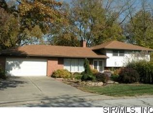 1301 Waverly Dr, Collinsville, IL
