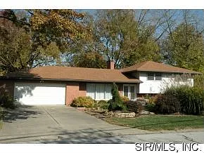 1301 Waverly Dr photo 1