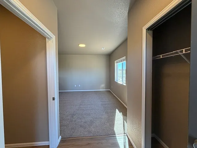 3 bed, 2.5 bath, 2080 sqft, $2,295 — Photo 2