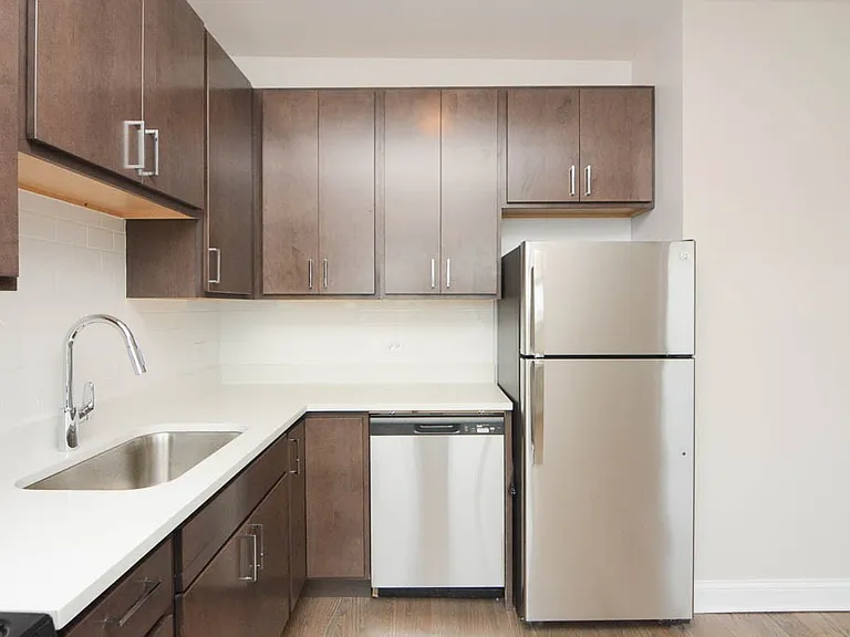 3407 W Fullerton Ave #D4 — Photo 4
