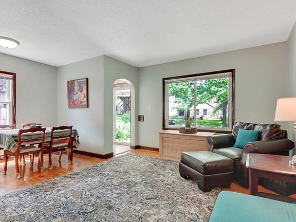 3rd image of 4417 29th Ave S