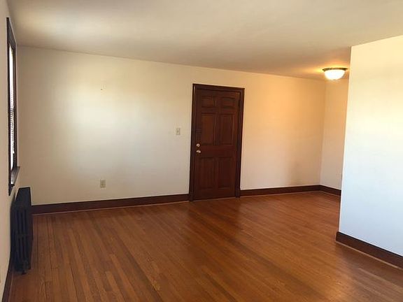 4th image of 4030 Washington Blvd #A