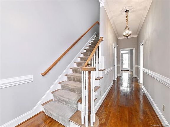 3rd image of 5529 Sunstar Ct