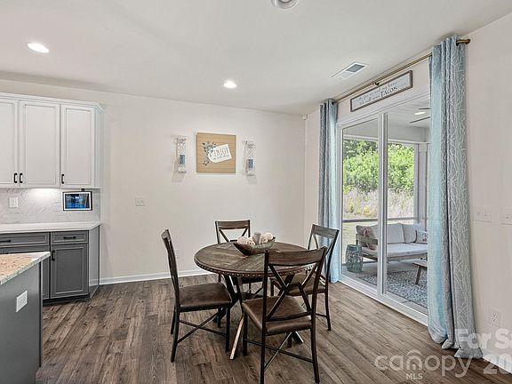 5th image of 4184 Charlton Rd