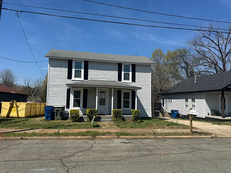 227 Lewis St — Photo 1