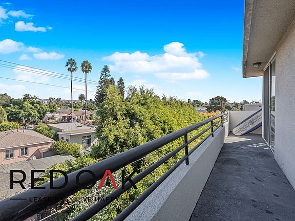 2nd image of 4320 S Centinela Ave APT 303