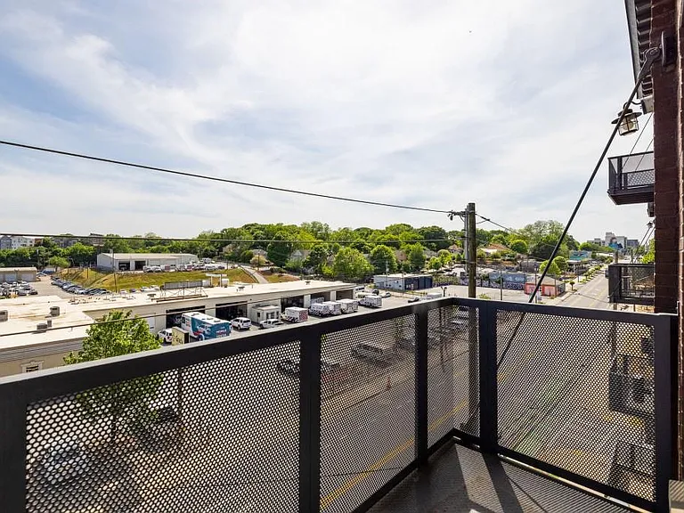 764 Memorial Dr SE #15 — Photo 11
