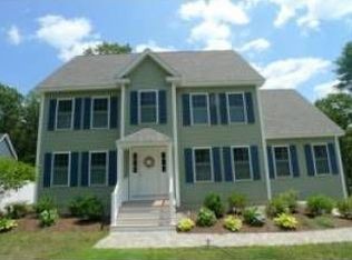 30 Overlook Dr, Newfields, NH 03856